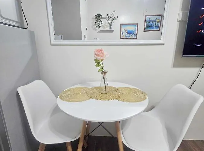 Austria At Air Residences 아파트호텔 4*